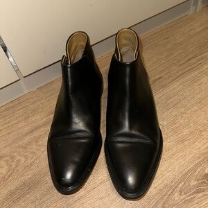 Everlane  Black Leather Ankle Booties size 5.5